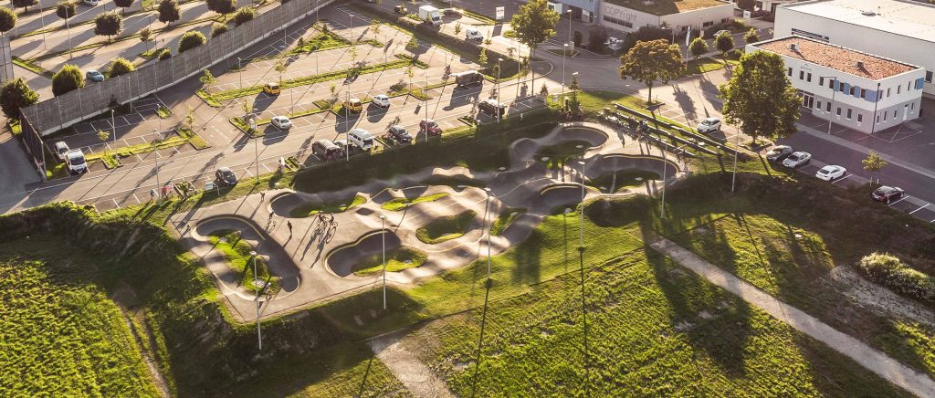 Hello Yellow Pumptrack von oben